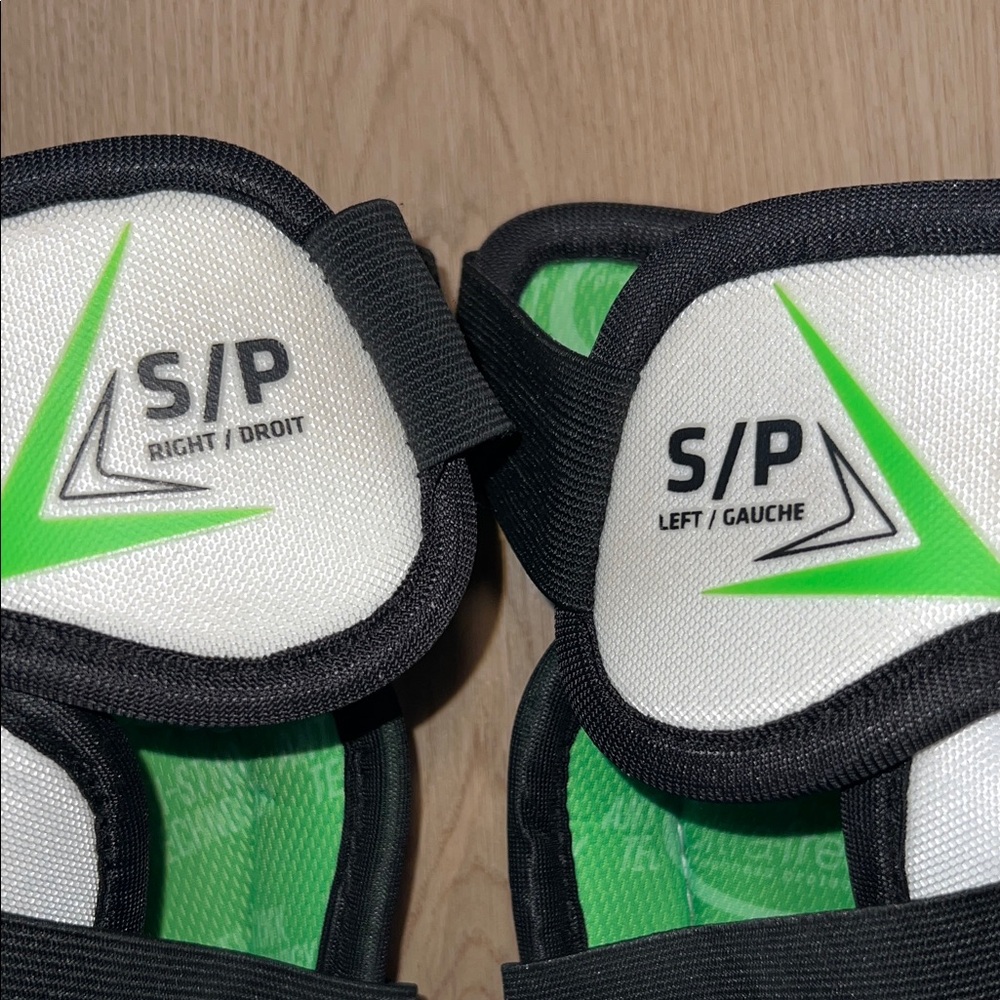VIC CX2 White and Green Protective Elbow Pads - Picture 14 of 16